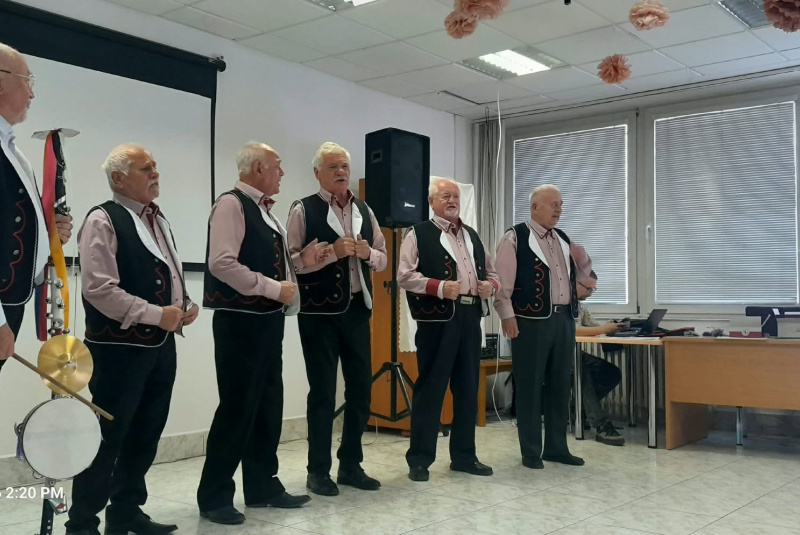  Aktuality - úvod / Mesiac úcty k starším - foto