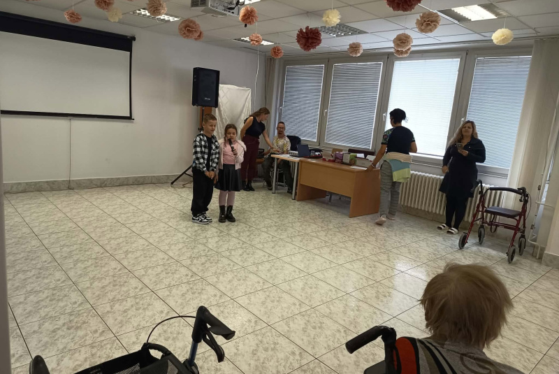  Aktuality - úvod / Mesiac úcty k starším - foto